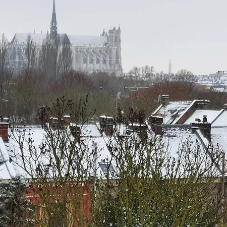 Dom wakacyjny Maison Famille-confort-terrasse Jardin-vue Cathedrale *